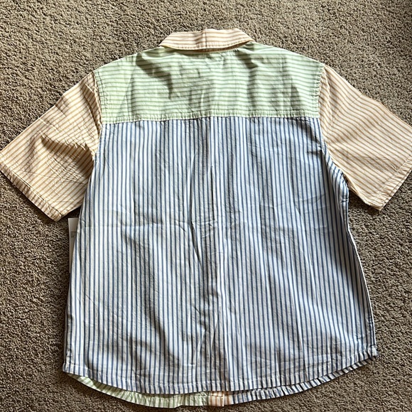 Women’s RVCA button up shirt. Part of matching set. Size small - Picture 2 of 3